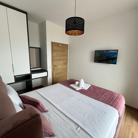 Art'S Apartment Mit Pool Ulcinj Pinjes Экстерьер фото